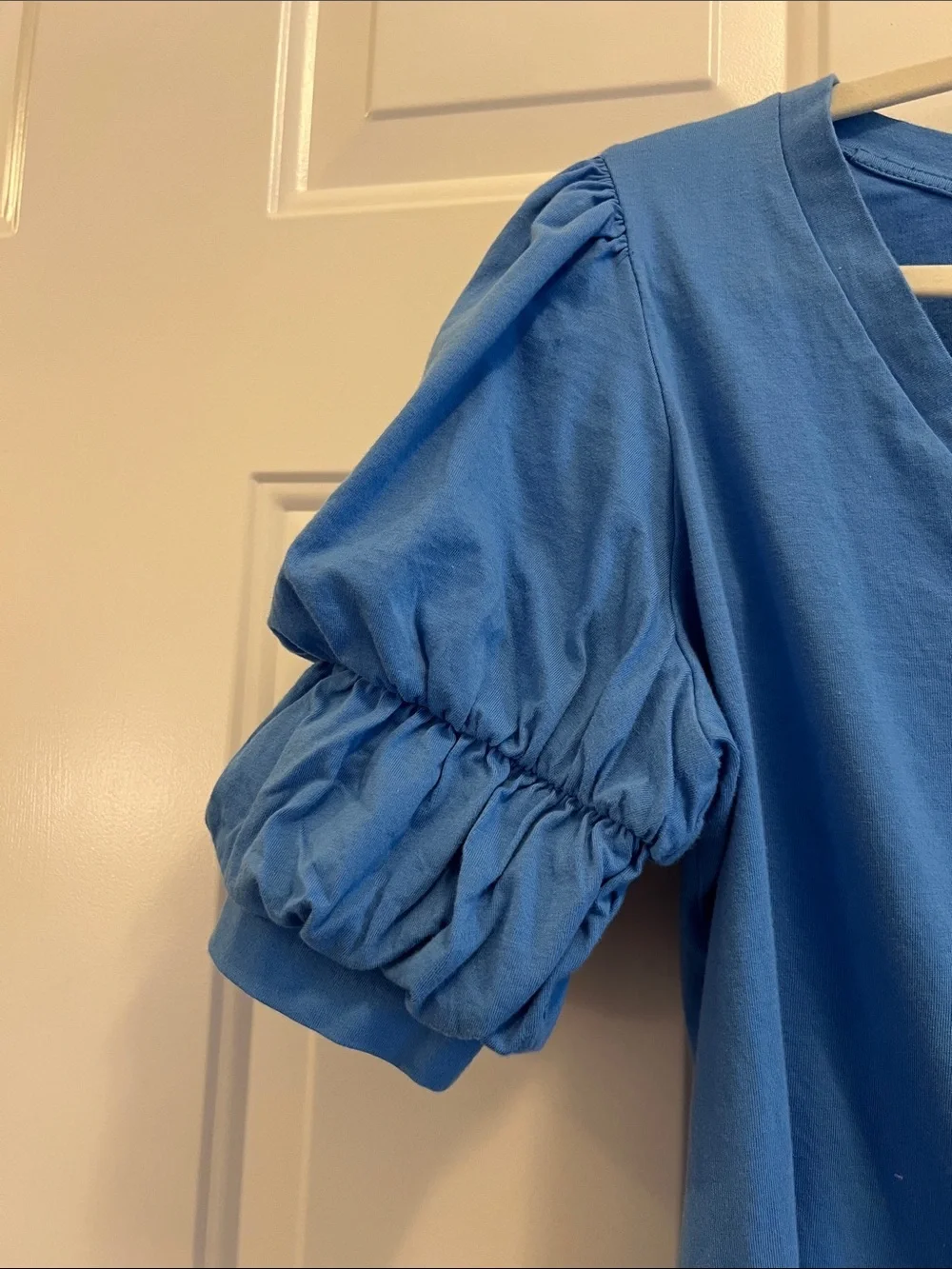 Lilly Pulitzer M DiCola puffed sleeve v neck top